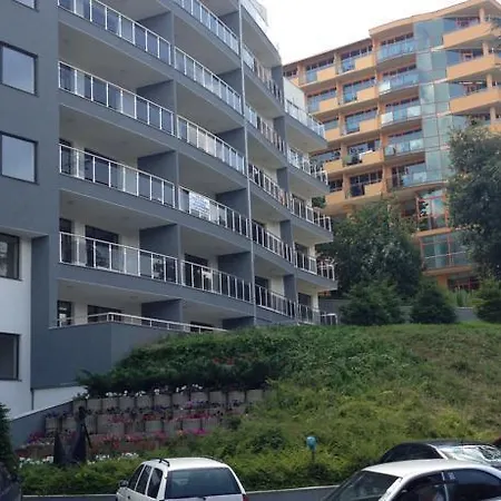 Private In Yalta Goudstrand
